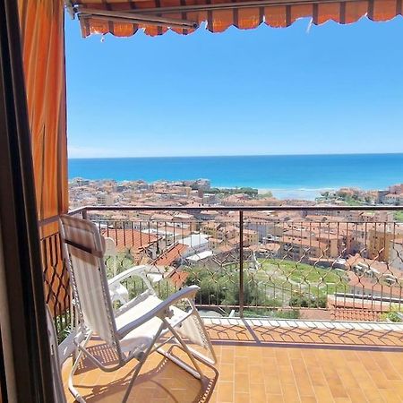 Thekeystudio, La Casa Del Mare Azzurro With Seaview Ventimiglia Esterno foto