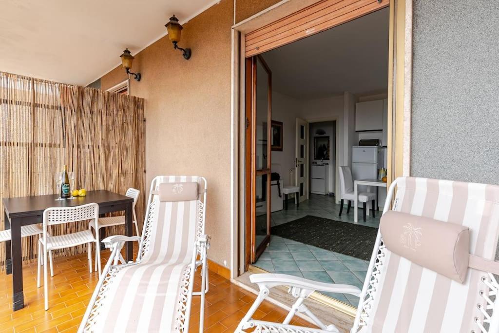 Thekeystudio, La Casa Del Mare Azzurro With Seaview Ventimiglia Esterno foto